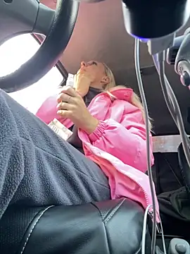 Snapshot of MerlinDave chatting on 10/12/25, 01:26 MerlinDave online show from 10/12/25, 01:26