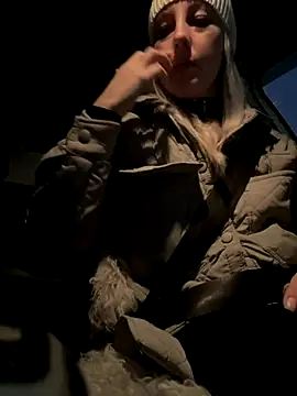 Snapshot of MerlinDave chatting on 12/05/25, 01:47 MerlinDave online show from 12/05/25, 01:47