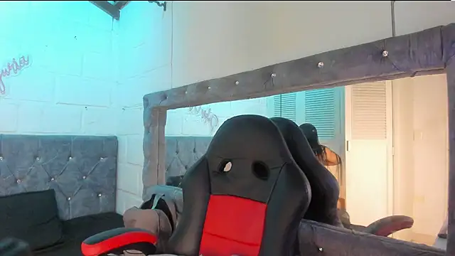 sarajhonson dl online show from 02/11/26, 05:07