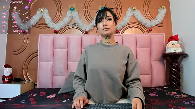 emmily keller19 online show from 12/27/24, 01:18