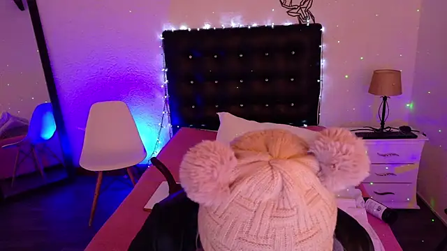 Snapshot of Cuckold_lover69 chatting on 03/22/25, 08:18 Cuckold lover69 online show from 03/22/25, 08:18