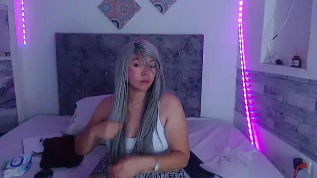 Cuckold lover69 online show from 04/24/26, 03:09