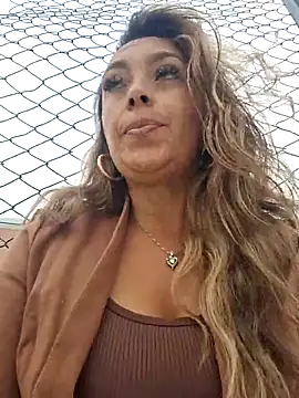 lauramcdowell1 online show from 02/23/25, 01:32