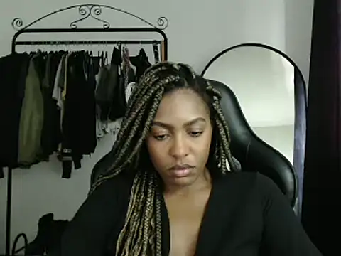 marisilva br online show from 02/13/25, 01:48