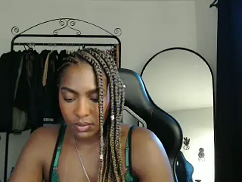 marisilva br online show from 02/25/25, 09:02