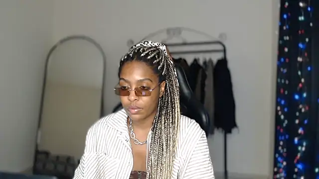 marisilva br online show from 09/12/25, 11:26