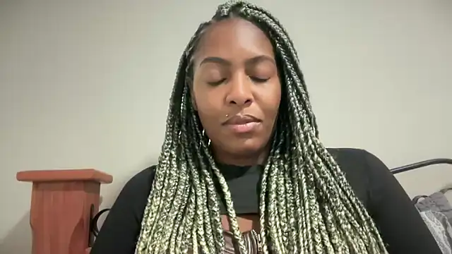 marisilva br online show from 10/13/25, 05:35