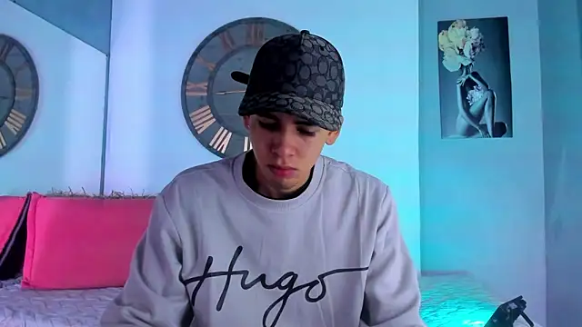 Mike 0233  online show from 12/28/24, 03:37