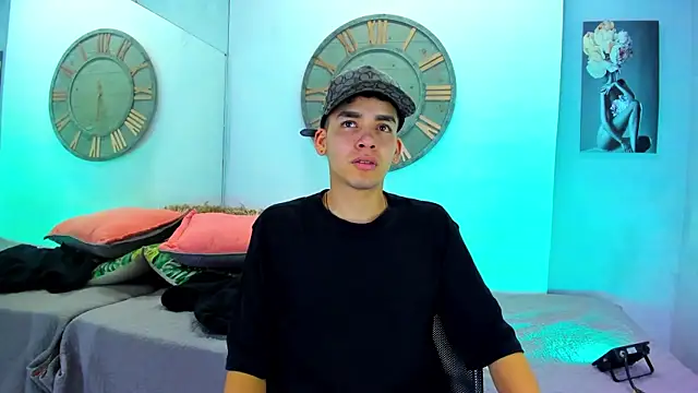 Mike 0233  online show from 01/28/25, 04:08