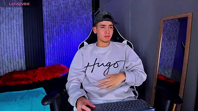 Mike 0233  online show from 03/07/25, 04:13