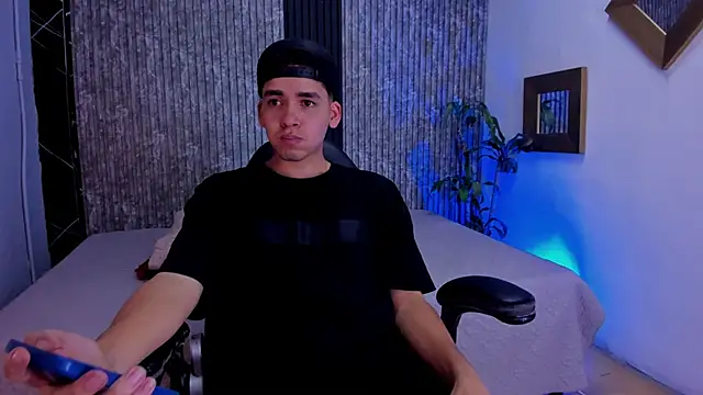 Mike 0233  online show from 10/11/25, 04:12