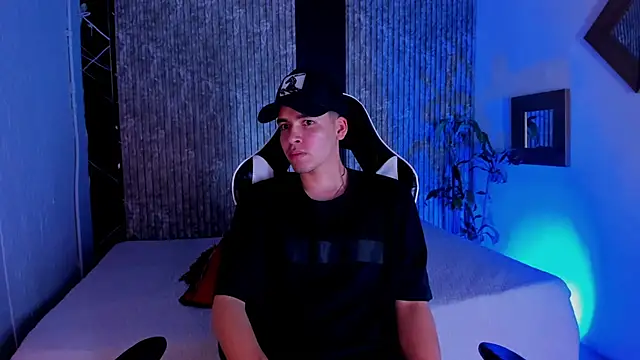 Mike 0233  online show from 10/12/25, 04:44