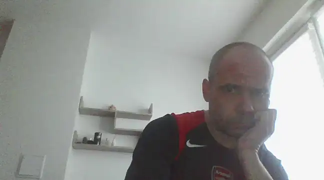 Snapshot of Franc113 chatting on 03/17/25, 03:18 Franc113 online show from 03/17/25, 03:18