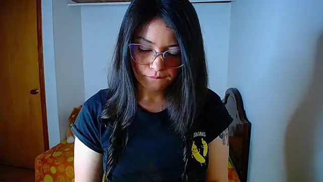 juli05star20 online show from 02/16/25, 01:25