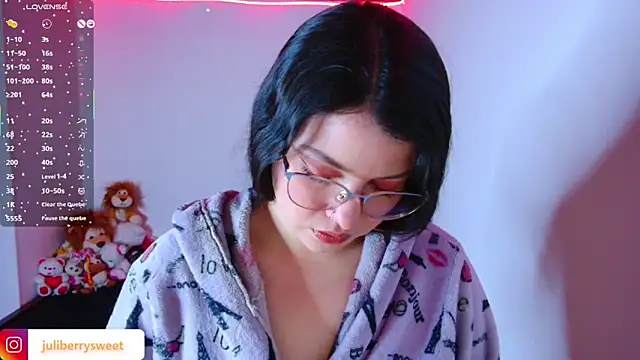 juli05star20 online show from 11/09/25, 06:06