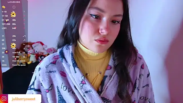 juli05star20 online show from 12/15/25, 11:20