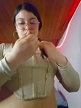 juli05star20 online show from 03/19/26, 02:26