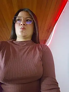 juli05star20 online show from 04/22/26, 12:35