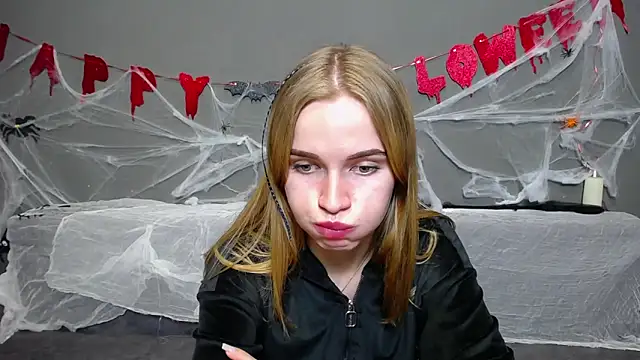 Snapshot of MargaritaKiss chatting on 10/14/25, 07:14 MargaritaKiss online show from 10/14/25, 07:14