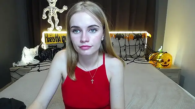 Snapshot of MargaritaKiss chatting on 10/15/25, 06:52 MargaritaKiss online show from 10/15/25, 06:52