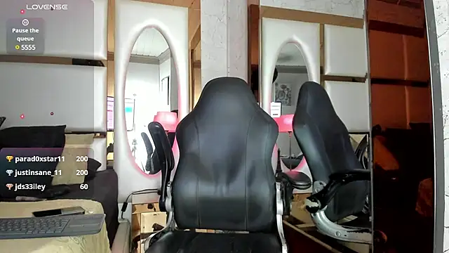 Snapshot of CloeRodriguez chatting on 02/09/25, 09:28 CloeRodriguez online show from 02/09/25, 09:28