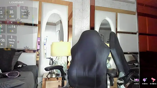 Snapshot of CloeRodriguez chatting on 03/15/25, 02:12 CloeRodriguez online show from 03/15/25, 02:12