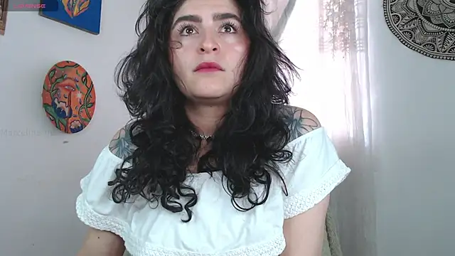 Snapshot of Marci_owo chatting on 05/17/26, 01:51 Marci owo online show from 05/17/26, 01:51