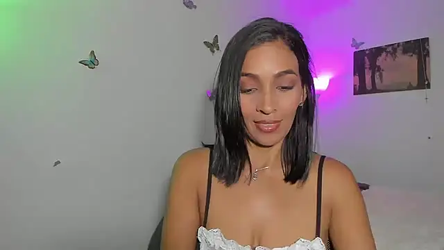 Mila-yang online show from 10/05/25, 02:21