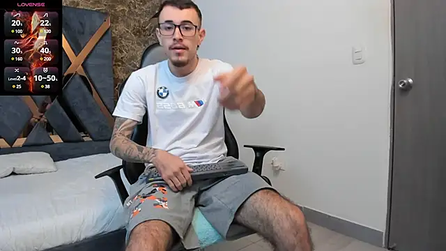 Snapshot of CodyWalkerR chatting on 03/06/25, 05:22 CodyWalkerR online show from 03/06/25, 05:22