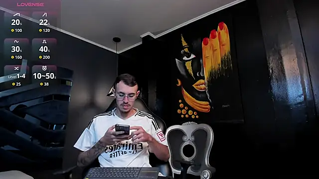 Snapshot of CodyWalkerR chatting on 09/11/25, 05:35 CodyWalkerR online show from 09/11/25, 05:35