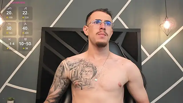 Snapshot of CodyWalkerR chatting on 10/04/25, 05:22 CodyWalkerR online show from 10/04/25, 05:22