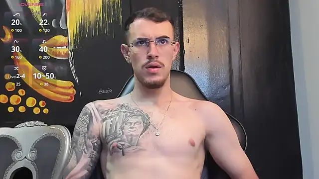 Snapshot of CodyWalkerR chatting on 10/06/25, 05:32 CodyWalkerR online show from 10/06/25, 05:32