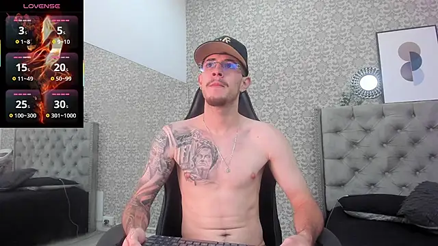 Snapshot of CodyWalkerR chatting on 11/07/25, 05:24 CodyWalkerR online show from 11/07/25, 05:24