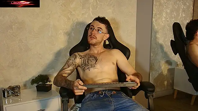 Snapshot of CodyWalkerR chatting on 06/11/26, 12:32 CodyWalkerR online show from 06/11/26, 12:32