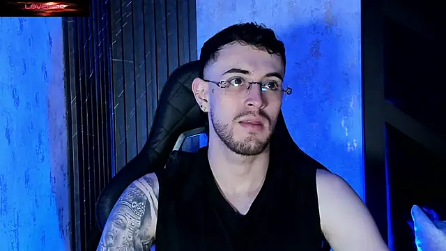 Snapshot of CodyWalkerR chatting on 07/15/26, 05:51 CodyWalkerR online show from 07/15/26, 05:51