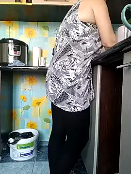 NicoleOlla online show from 02/16/25, 09:15