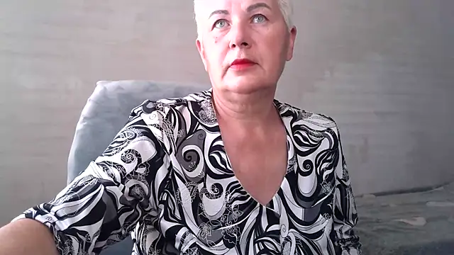 NicoleOlla online show from 09/24/25, 01:42