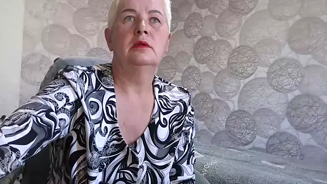 NicoleOlla online show from 10/16/25, 02:45