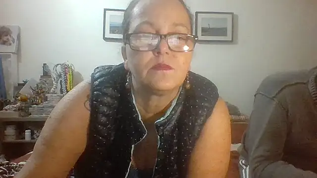 Snapshot of brasiliana49 chatting on 04/21/26, 02:51 brasiliana49 online show from 04/21/26, 02:51