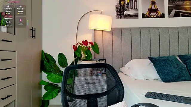 caralella online show from 04/01/26, 08:17