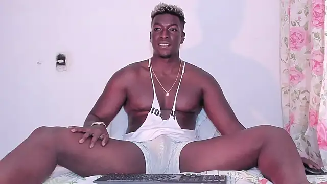 Snapshot of michaell_james7 chatting on 12/30/24, 02:09 michaell james7 online show from 12/30/24, 02:09