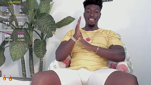 Snapshot of michaell_james7 chatting on 11/11/25, 07:25 michaell james7 online show from 11/11/25, 07:25