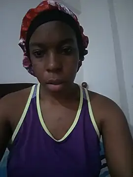 Snapshot of vanillacutie chatting on 06/23/26, 05:33 vanillacutie online show from 06/23/26, 05:33