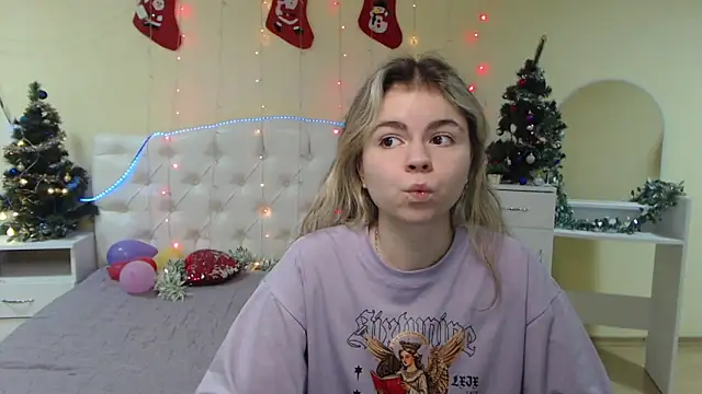 TinaRedly online show from 01/12/25, 09:29