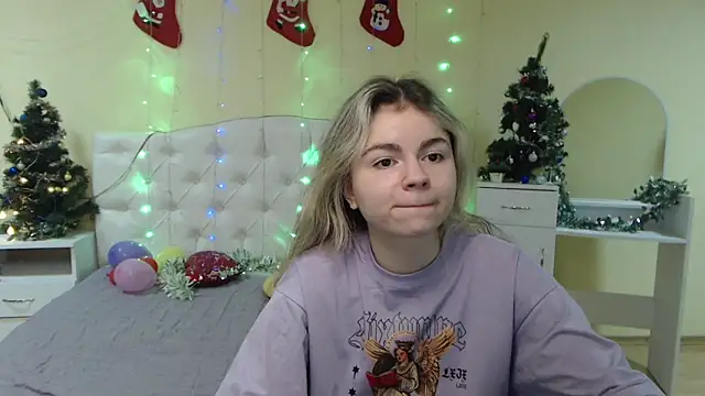 TinaRedly online show from 01/13/25, 04:18