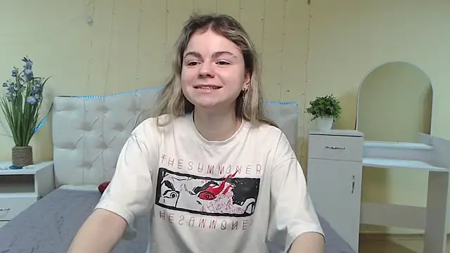 TinaRedly online show from 02/03/25, 09:29