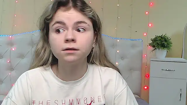 TinaRedly online show from 02/04/25, 12:40