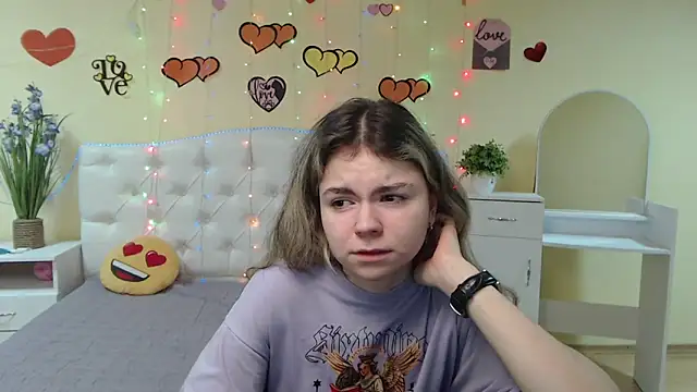 TinaRedly online show from 02/16/25, 10:10