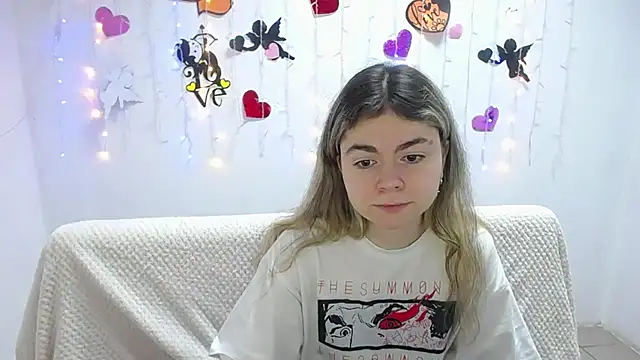 TinaRedly online show from 03/01/25, 01:32