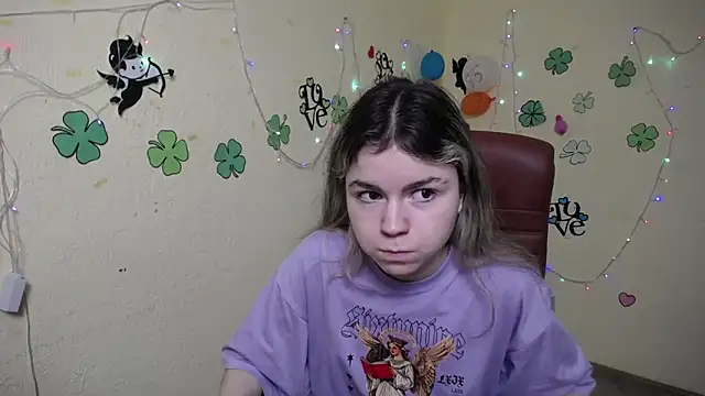 TinaRedly online show from 03/14/25, 06:18